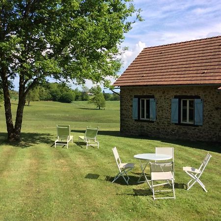 Les Landes Hotel Saint-Pardoux-Corbier Buitenkant foto