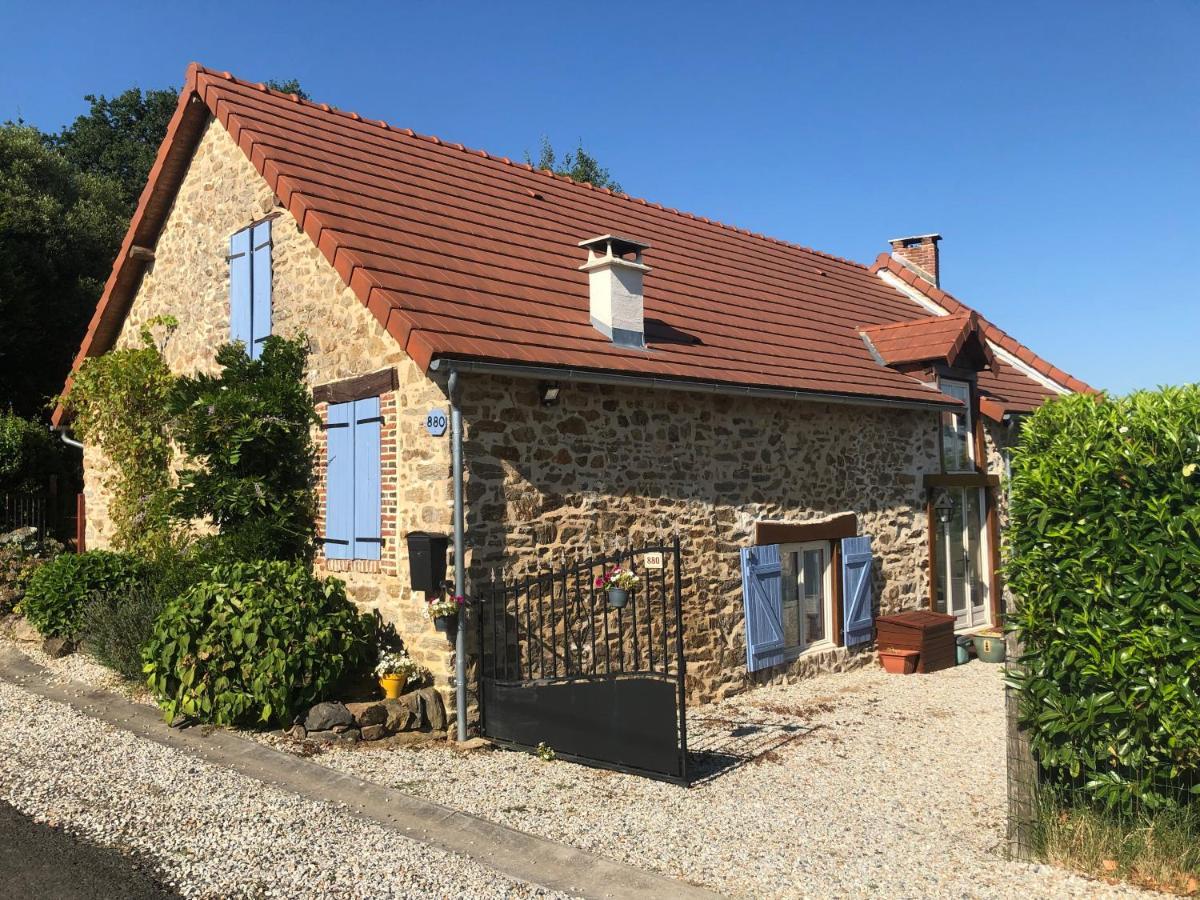 Les Landes Hotel Saint-Pardoux-Corbier Buitenkant foto